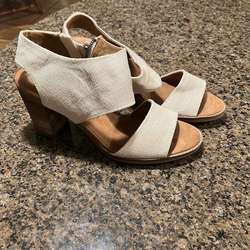 Brand New Toms